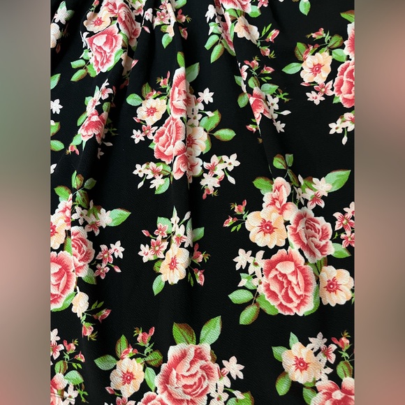 Donating 2/2/24- LULAROE AMELIA - Picture 3 of 3
